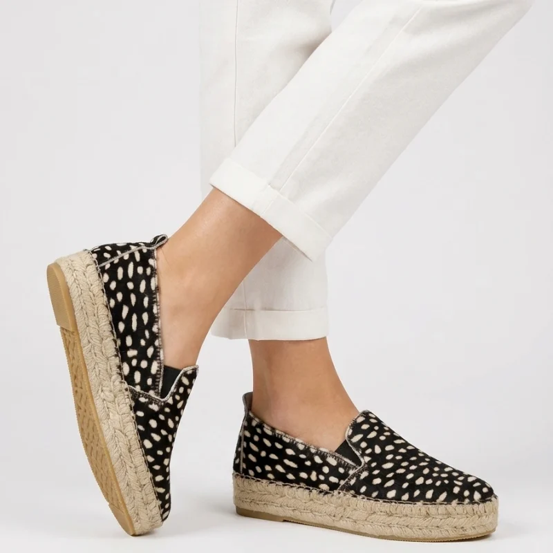 Cocinella Black Suede
